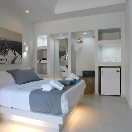 Perissa Beachfront Rooms 外观 照片