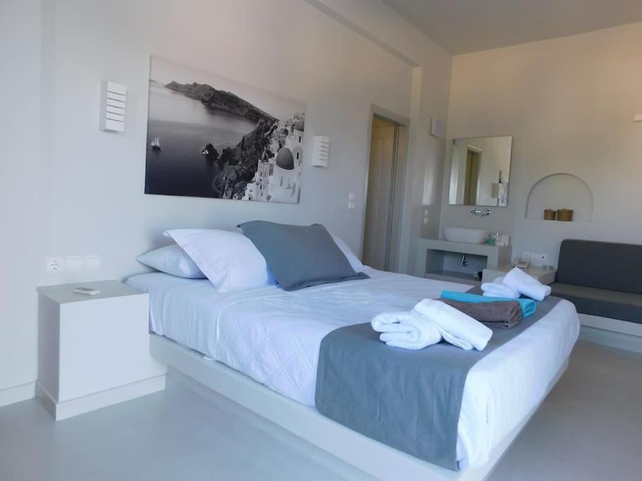 Perissa Beachfront Rooms 外观 照片