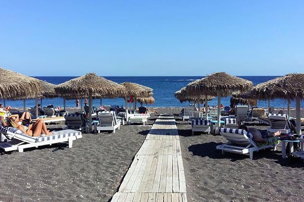 Perissa Beachfront Rooms 外观 照片